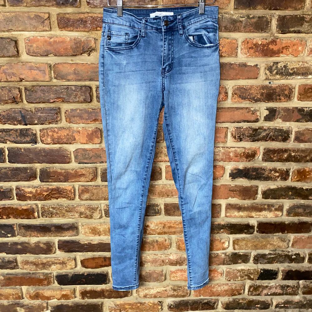 KanCan Medium Wash Blue Denim Mid Rise Skinny Jeans Women's Size 5 26